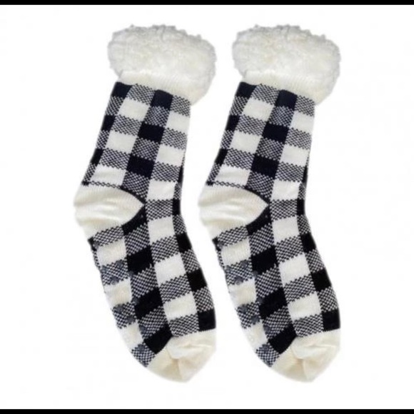 Fleece Lined Slipper Socks with non-slip grip. - Picture 4 of 6